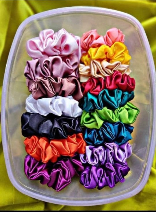 Scrunchies - ( Pair Of 3 ) polka dots