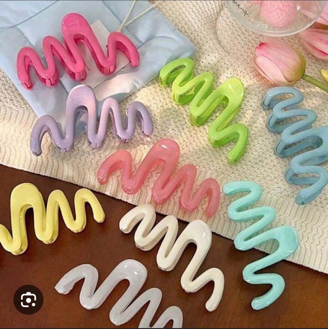 CURVE CLAWS. BIG SIZED